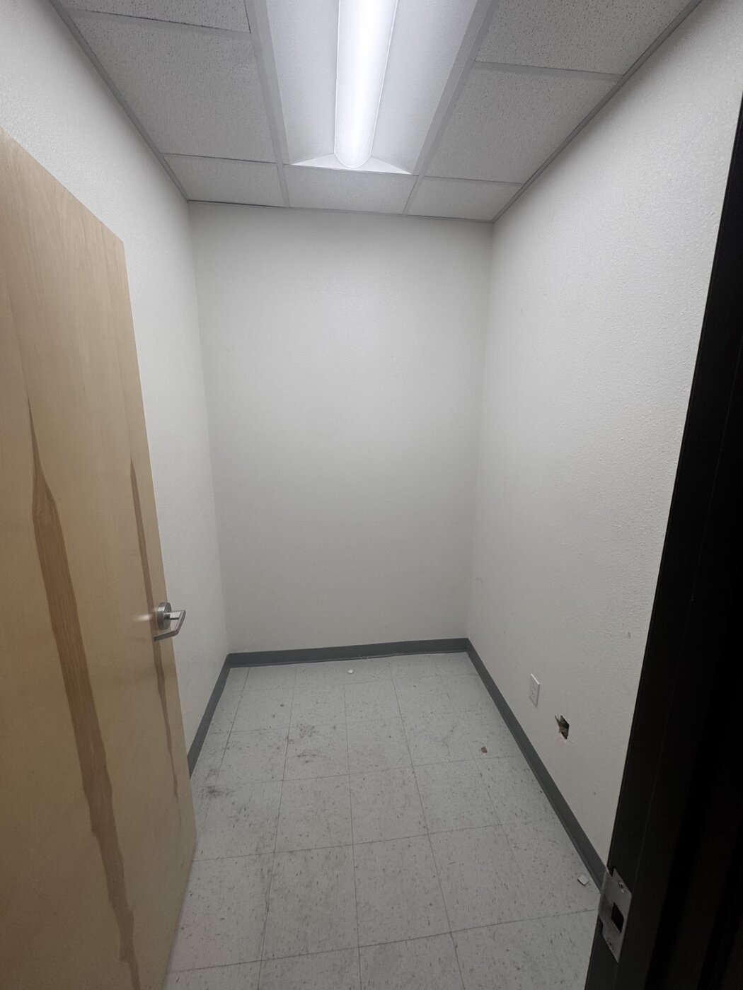 Interior walls and finishes
