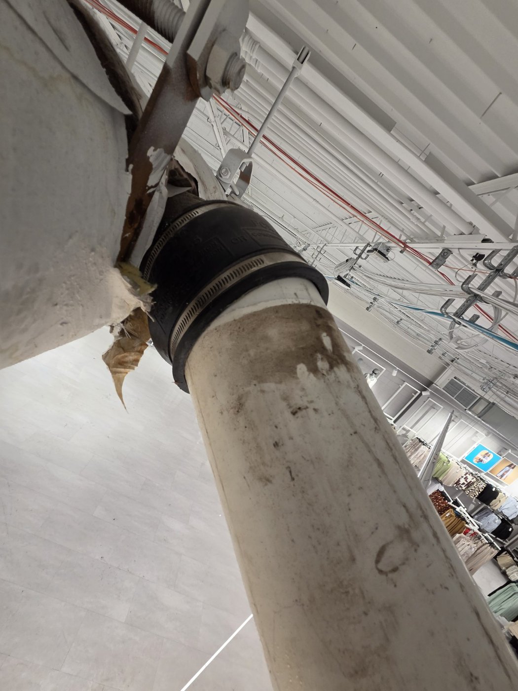 Overhead drain pipe detail