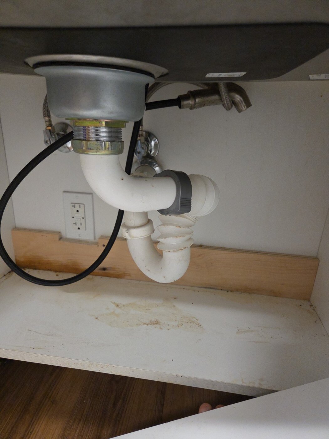 Under-sink plumbing
